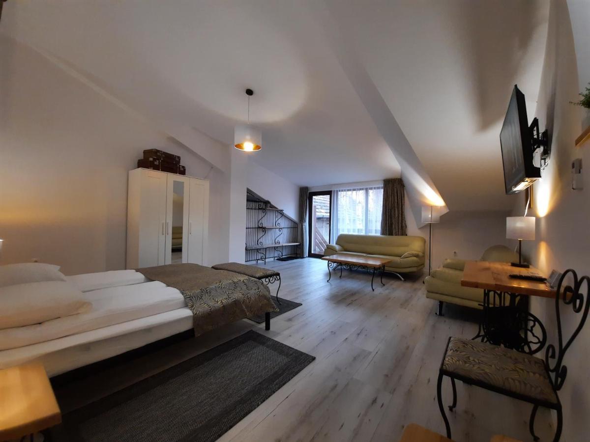 Bed and Breakfast Korona Panzio Odorheiu Secuiesc Esterno foto